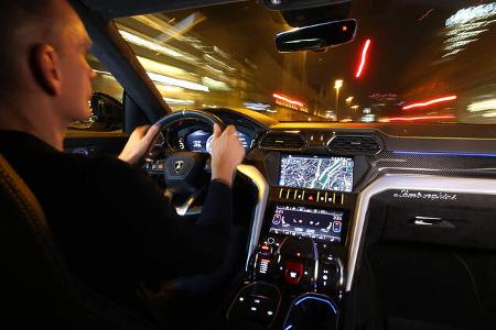 ams0119 S. 122 Lamborghini Urus Einzeltest