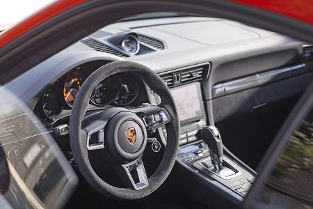 Porsche 911 Carrera GTS, Interieur