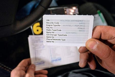 Opel Corsa, ID-karte