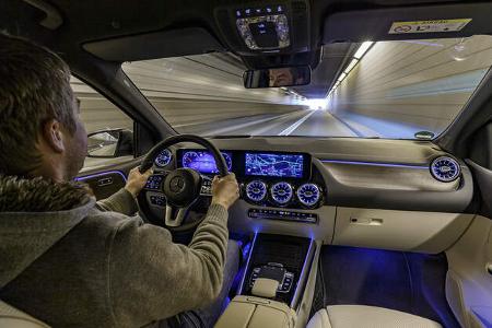 Mercedes B200d, Interieur