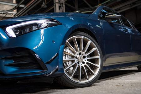 Mercedes-AMG A35, Einzeltest, Frontsplitter