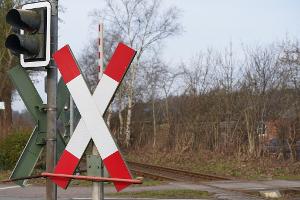 Weniger Menschen bei Unfällen an Bahnübergängen gestorben