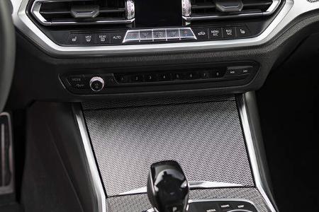 BMW 330i, Interieur
