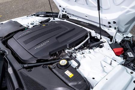 Jaguar F-Type Cabrio P300 Chequered Flag, Motorraum