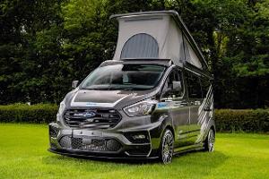 Cooler Campervan im Racing-Look