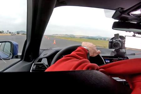 Tesla Model 3 gegen BMW 330i