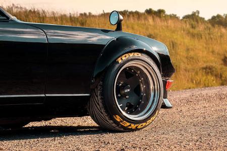 Datsun 240Z Fairlady Nissan Supra Motor Restomod
