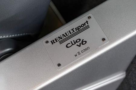 Renault Clio V6, Interieur
