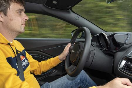 Aston Martin Vantage, Interieur