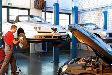 Alfa Romeo 916, Werkstatt, Hebebühne