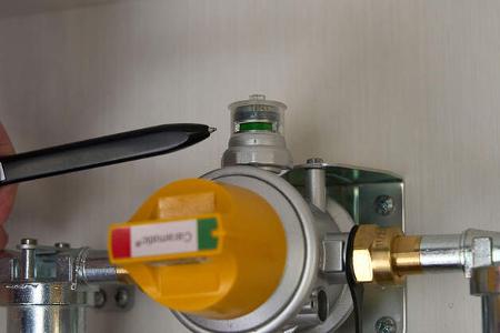 Mobil opt. Gasflaschenumschalt-Anlage Makierung fŸr die Betriebsflasche