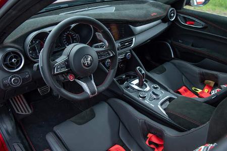 Alfa Romeo Giulia GTAm, alt und neu im Vergleich