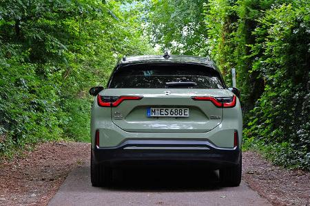 Nio ES9