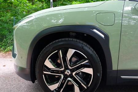 Nio ES12