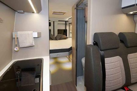 Adria Twin Plus 640 SGX (2021)