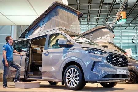 Messe Düsseldorf, Außenfoto, Aufstelldach, neuer Ford Transit Custom