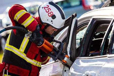 11/2020, Kran-Crashtest von Volvo