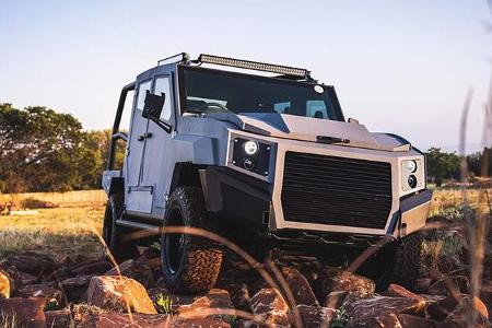 SVI Max 3 Panzerfahrzeug Toyota Land Cruiser 79