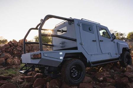 SVI Max 3 Panzerfahrzeug Toyota Land Cruiser 79