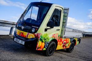 Kompakter Lastesel mit Elektroantrieb