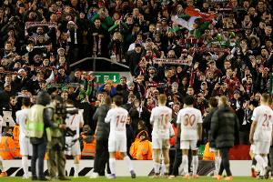 Augsburgs Schlotterbeck träumt vom Europapokal in Anfield