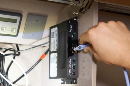Einbau Oyster Connect Becker RO Wlan-Router Einbauen