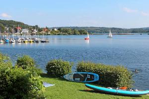 Lauschiges Ziel für Sommer-Camping am See