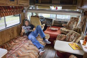 Herrlich gurgelnder GMC-Camper mit V8