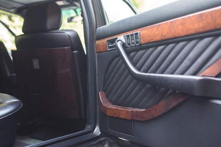 Mercedes-Benz W126 560 SEL AMG 6.0 S-Klasse V126 (1989) Türverkleidung hinten Langversion Leder