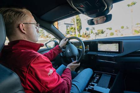 Opel Astra GSe, Innenraum, Cockpit