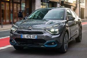 Die SUV-Limousine ist ein komfortabler Gleiter