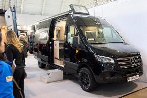 Langer Camper mit variablem Heck