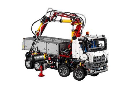 Lego Technic 42043 – Mercedes-Benz Arocs 3245​