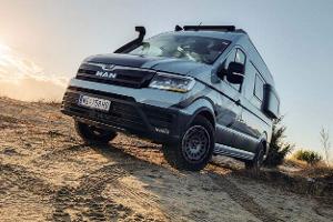 Modularer Camper mit Zirbenholz und Filz