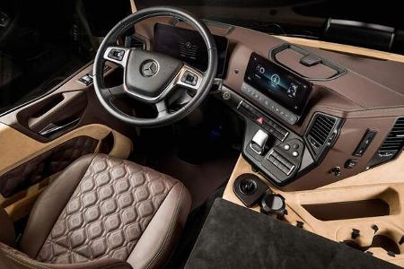 Cockpit, SOD Peak, Mercedes Acros