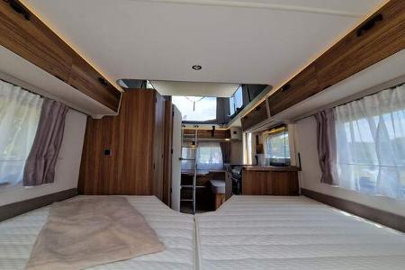 Eriba Touring 642 Bett