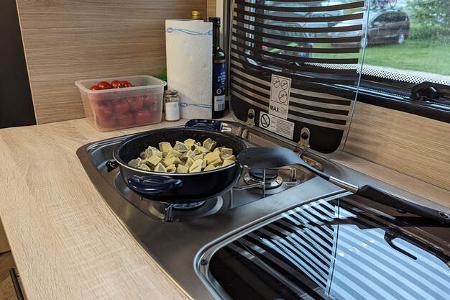 Caravelair Sport Line 486 Kocher