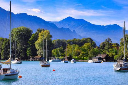 Salzkammergut, See, Boote, BŠume, Berge, Himmel Salzkammergut, See, Boote, BŠume, Berge, Himmel