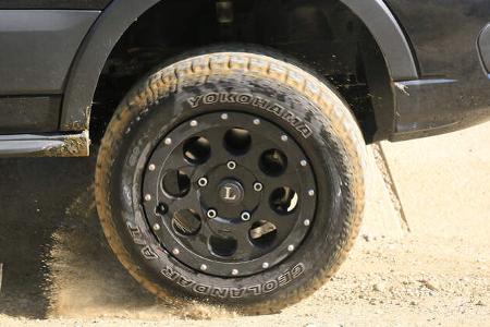 Sunlight Cliff 4x4 Ford Transit Schlupf