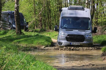 Sunlight Cliff 4x4 Ford Transit Matschweg