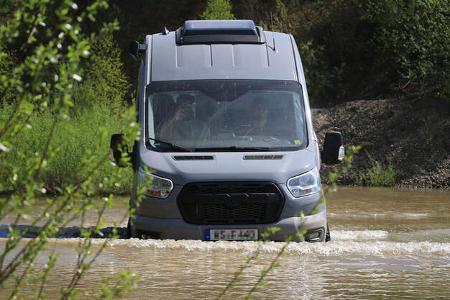 Sunlight Cliff 4x4 Ford Transit Wasserdurchfahrt