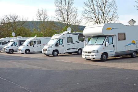 Stellplatz, Caravans, BŠume, Himmel