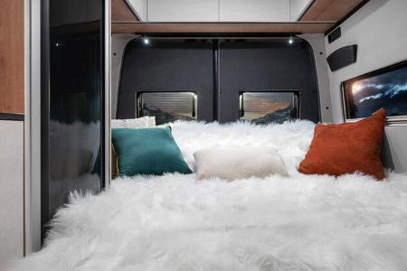 Globe-Traveller Falcon 2YS