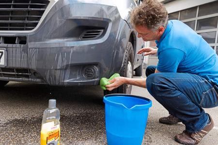 Kunststoffpflege am Reisemobil f
