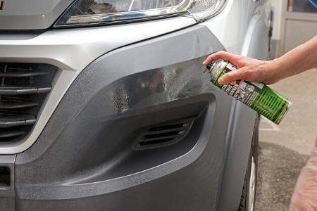 Kunststoffpflege am Reisemobil f