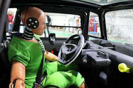 Dekra Crash Microcars Citroen Ami und Aixam