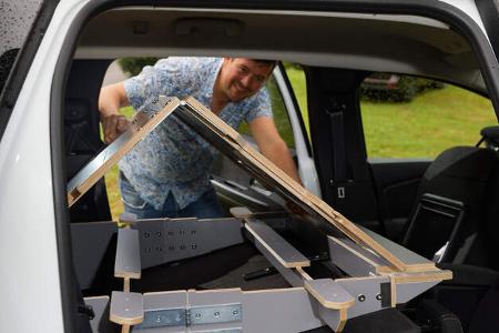 Dacia Jogger mit Campingbox Lattenrost