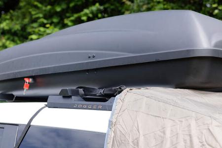 Dacia Jogger mit Campingbox Dachbox