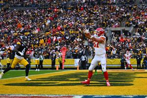Chiefs holen Platz eins der AFC - Rekorde für Kelce und Jackson