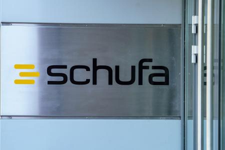Wer eine Wohnung mieten will, braucht in den meisten Fällen eine Schufa-Auskunft ohne negative Einträge. (Archivbild)